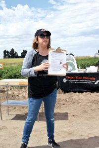 OSU entomologist Silvia Rondon updates field day attendees on leafhopper and Colorado potato beetle research.